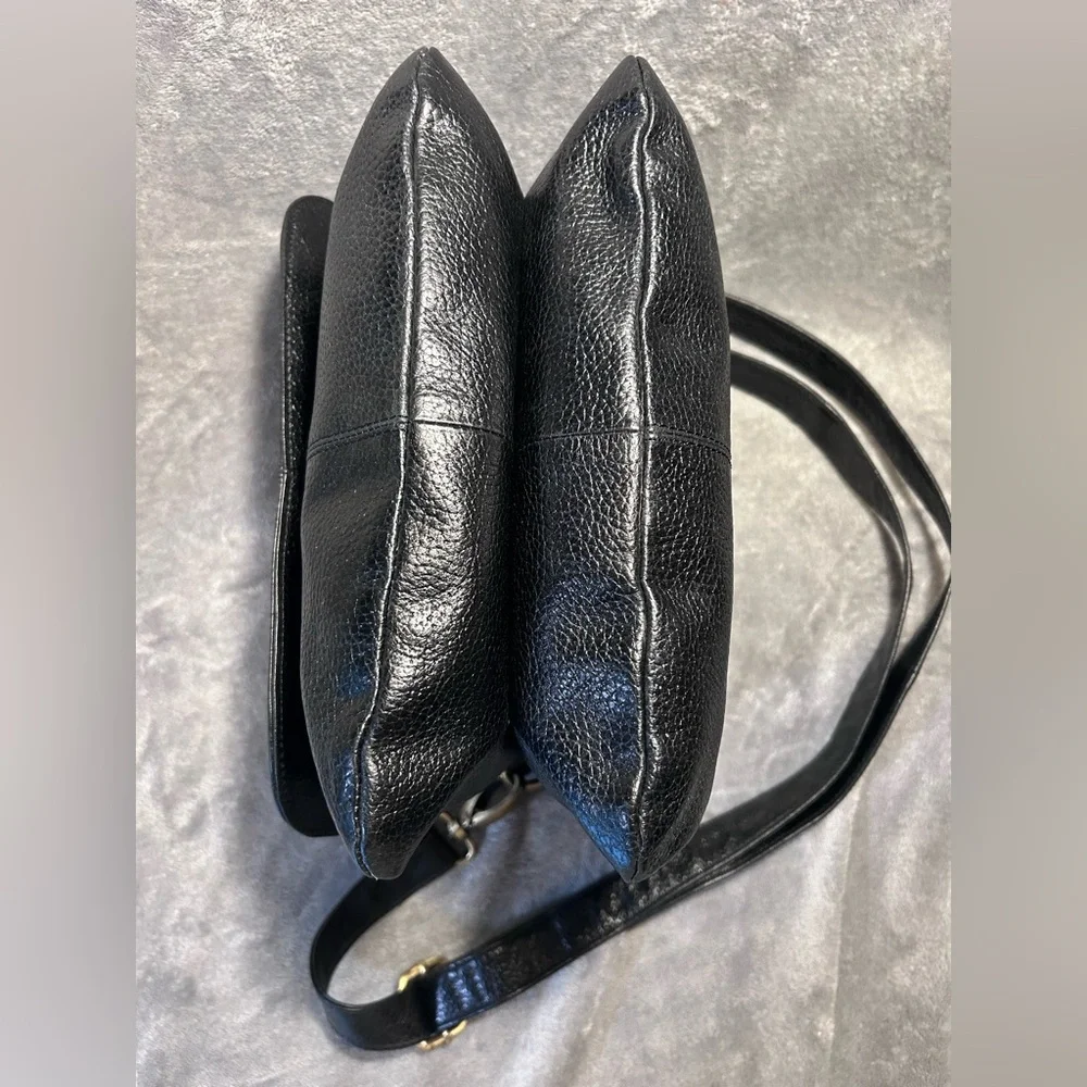 Latico Leather Co. Pebbled Leather Crossbody Messenger Bag - Picture 7 of 13